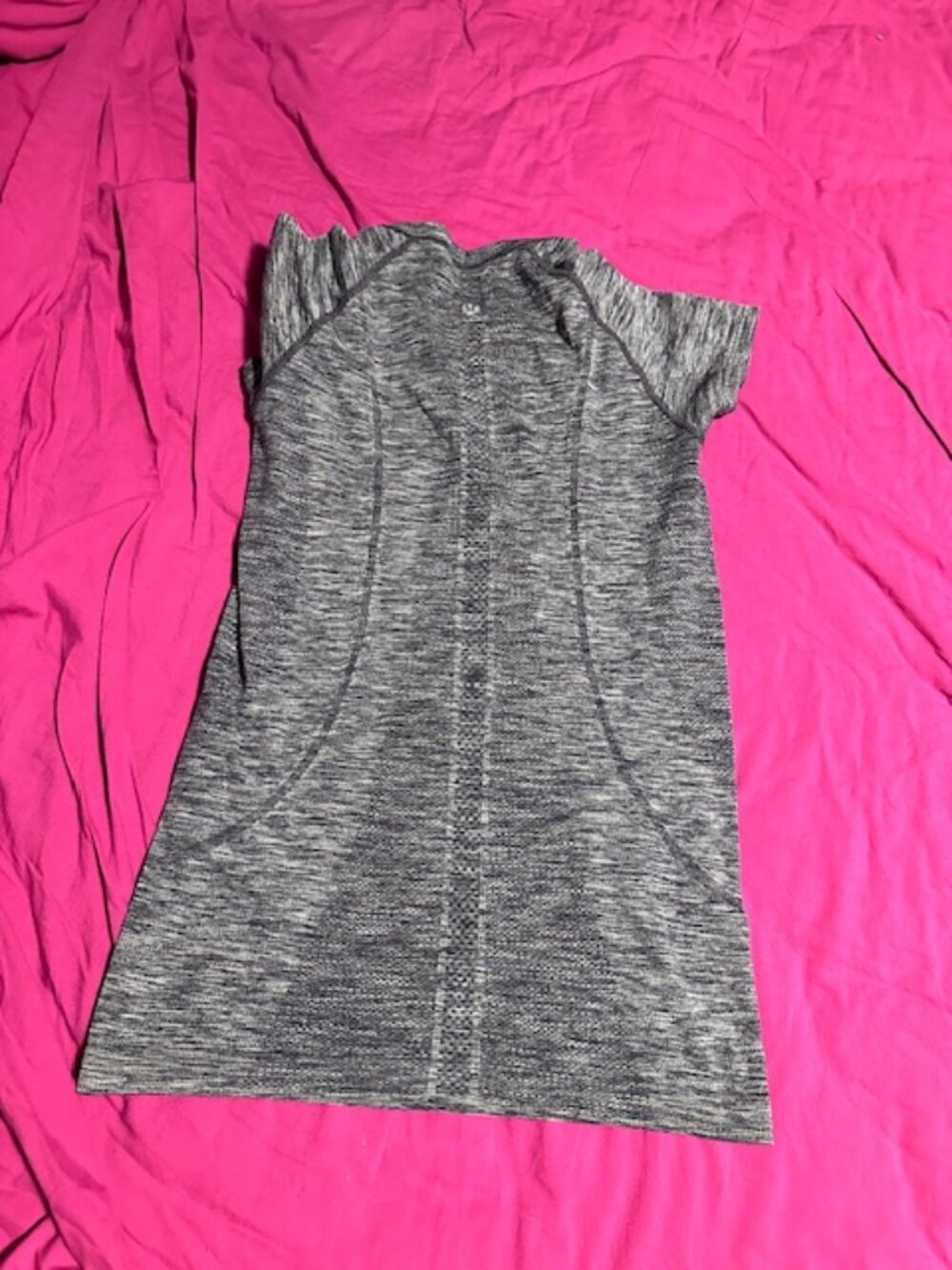 Lululemon Run Swiftly T Shirt size 6